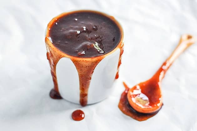 how to get buffalo sauce out of clothes
